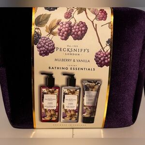 Mulberry & Vanilla Bathing Essentials